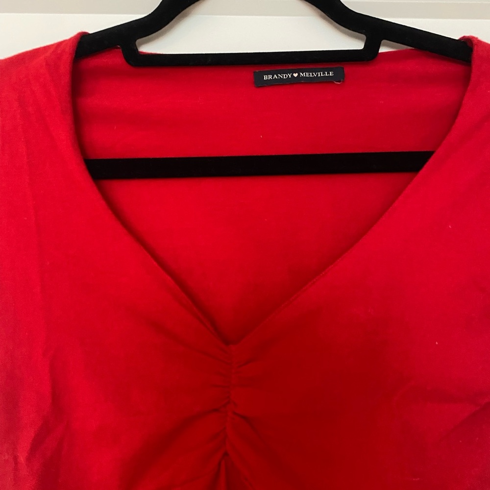 Brandy Melville t-shirt - Picture 2 of 3